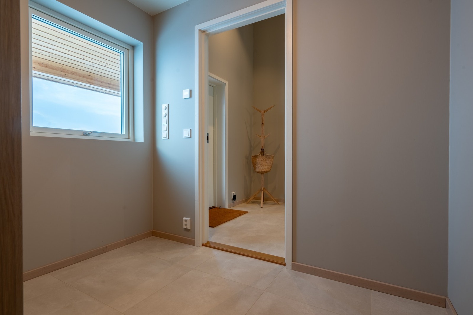 Praktisk sportsbod med adkomst fra gang. Galleribilde