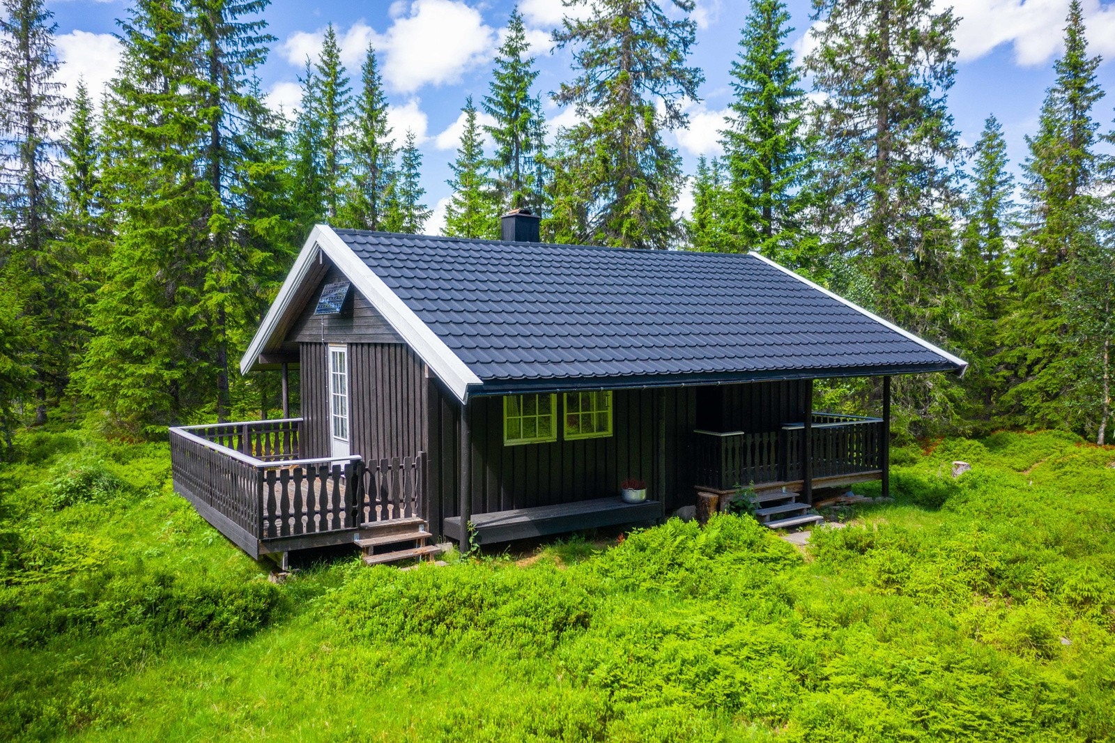 Velkommen til Hestgjetarveien 42, presentert av Hans Petter Carlsson eiendomsmegler MNEF! Galleribilde