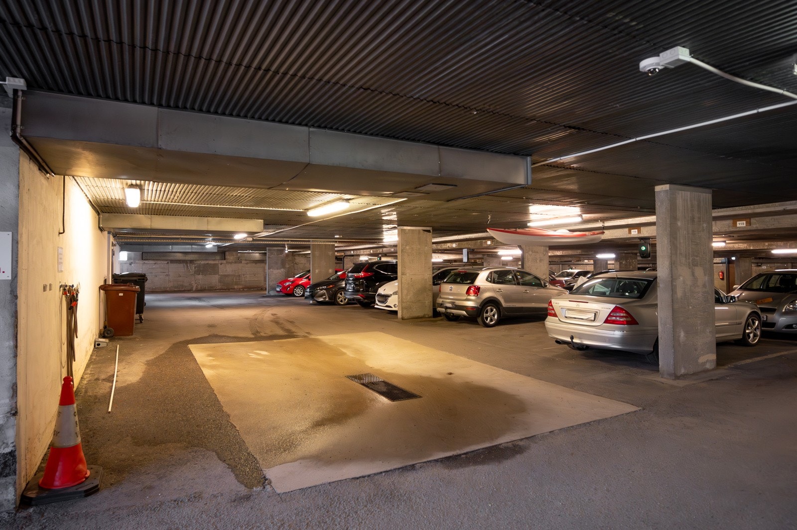 Fast p-plass i kjeller Galleribilde