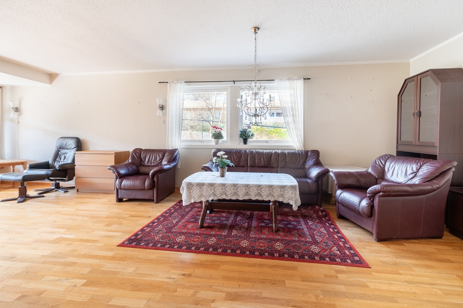 Endeleilighet gir godt med lysinnslipp Galleribilde