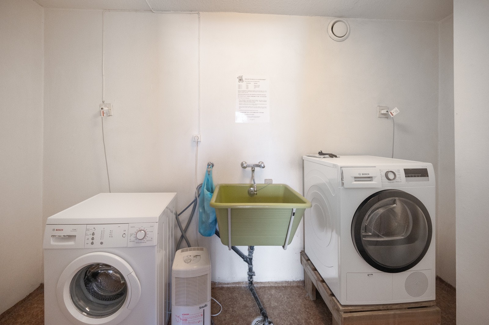 Felles vaskerom i leilighetens etasje Galleribilde
