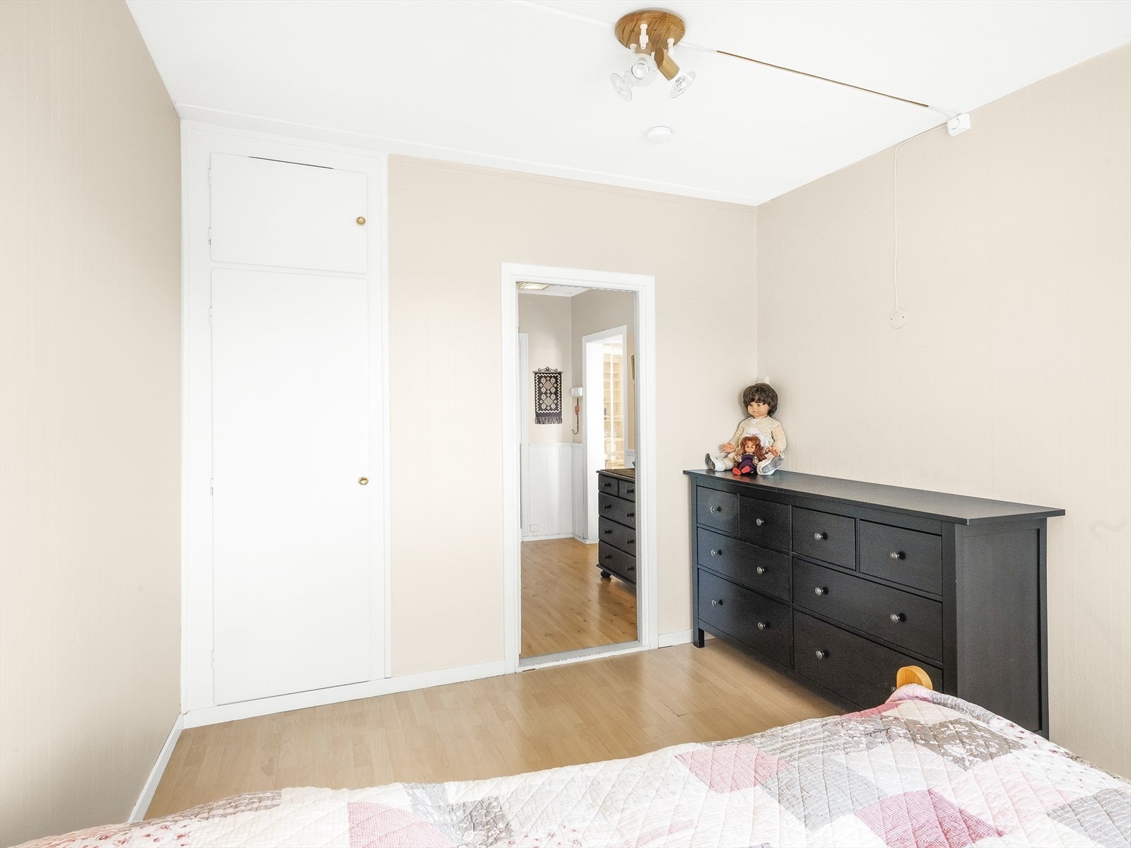 Soverom I med integrert lagringsplass. Galleribilde