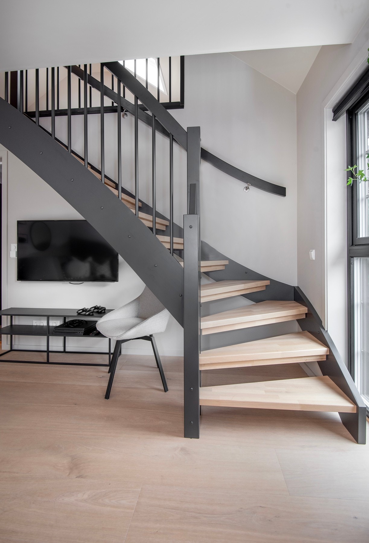 Gulvet er av herdet eik. Galleribilde