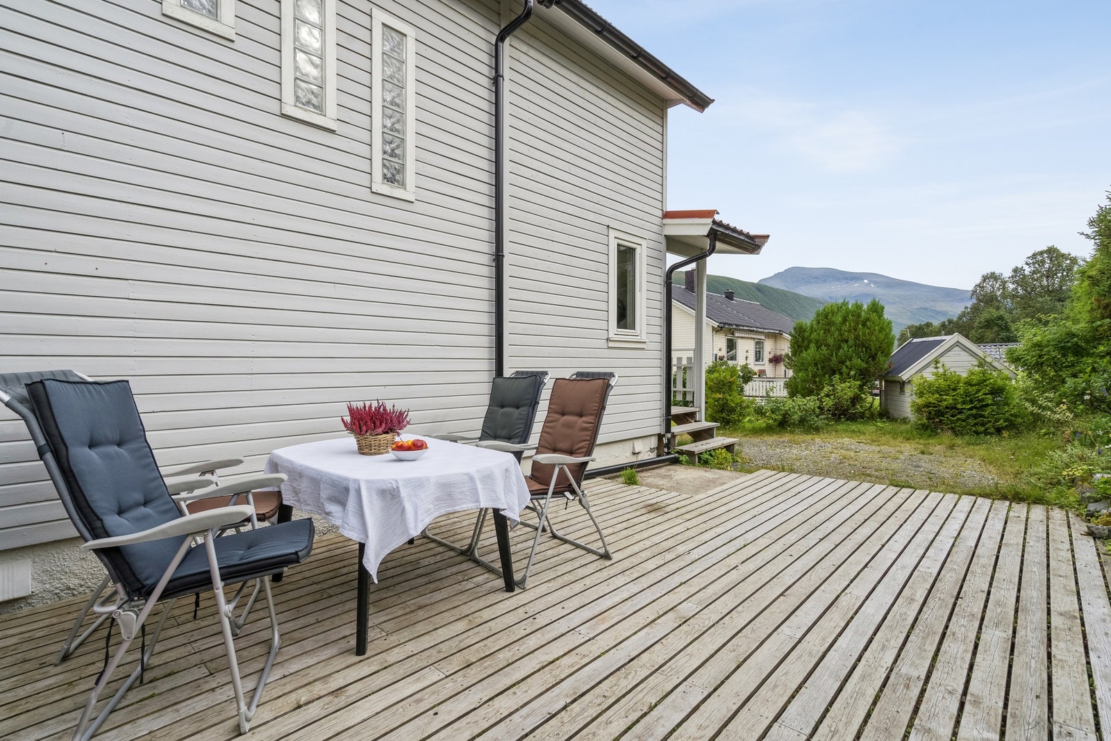 Her sitter du i rolige omgivelser med naturen tett på. Galleribilde