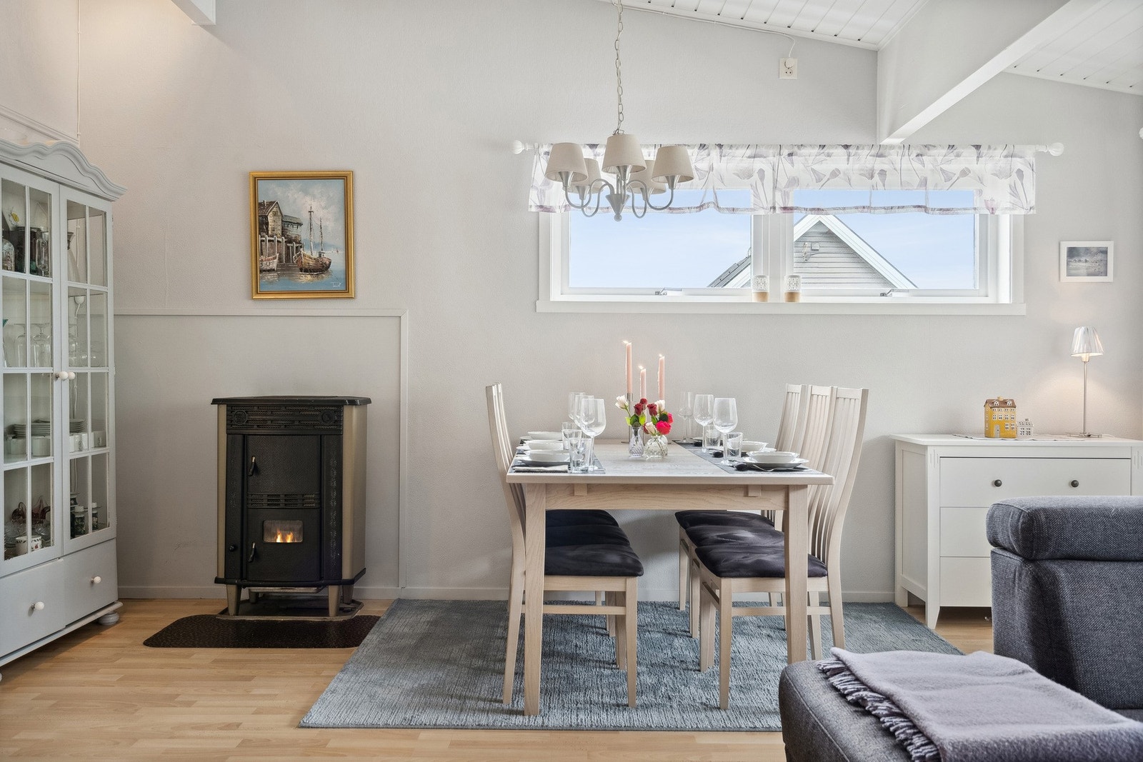 Lys og trivelig bolig med mye potensial. Galleribilde