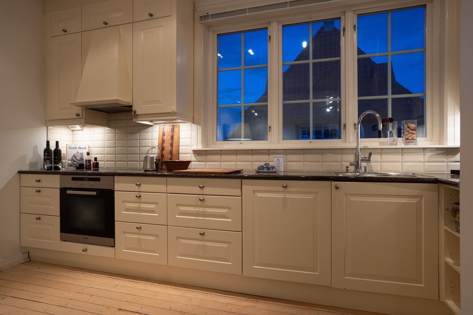 Kveldsstemning. Galleribilde