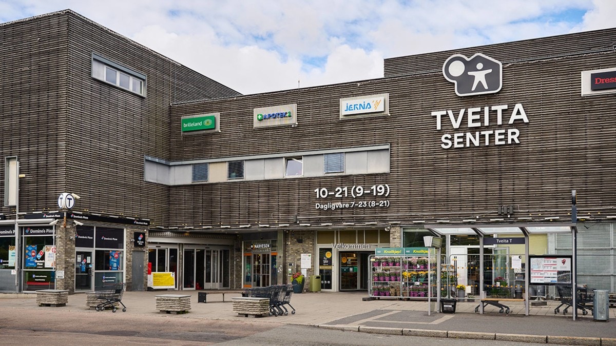 Tveita senter - her finner du et godt utvalg av café og butikker samt T-banen Galleribilde