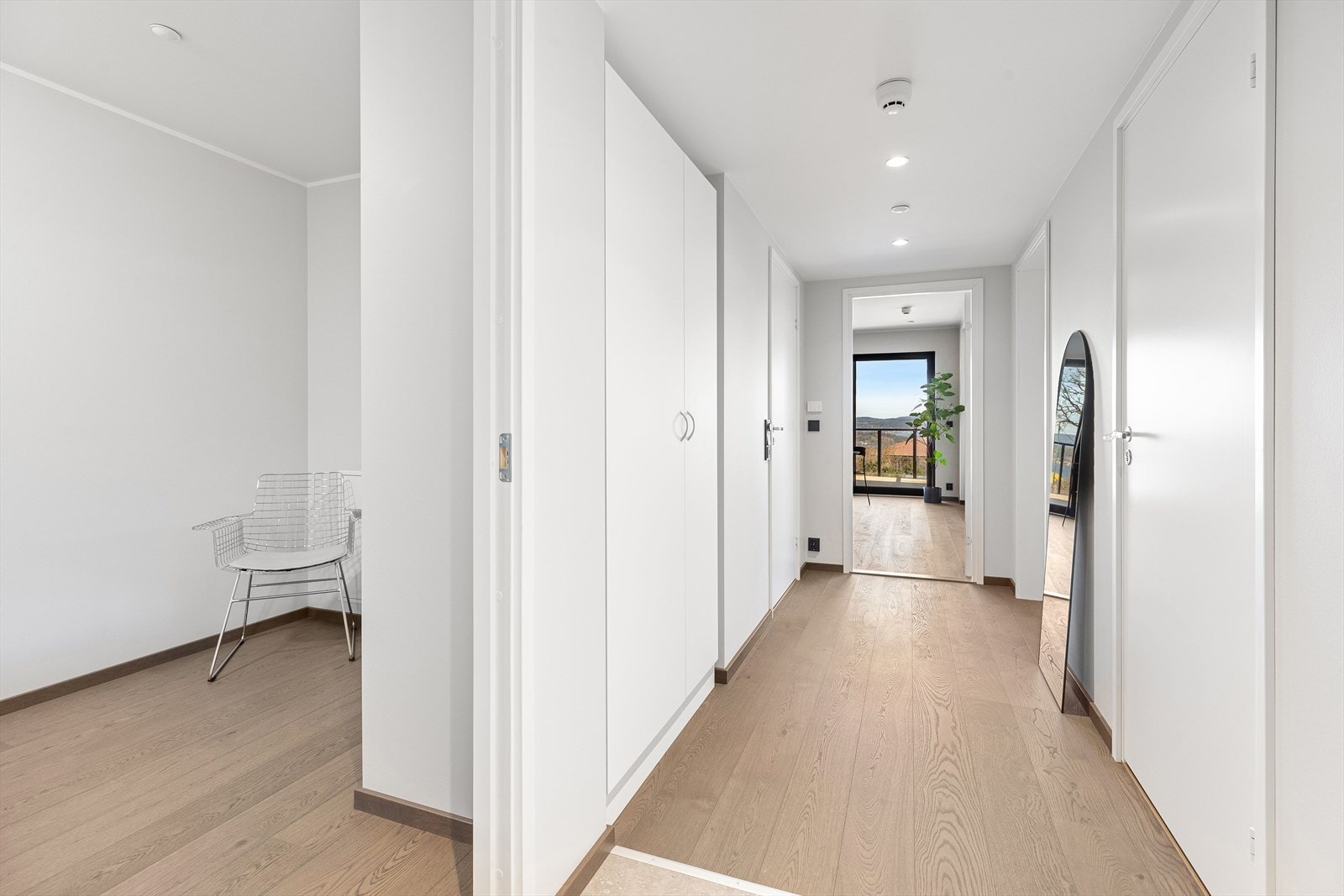 Hyggelig inngangsparti som ønsker deg velkommen hjem Galleribilde