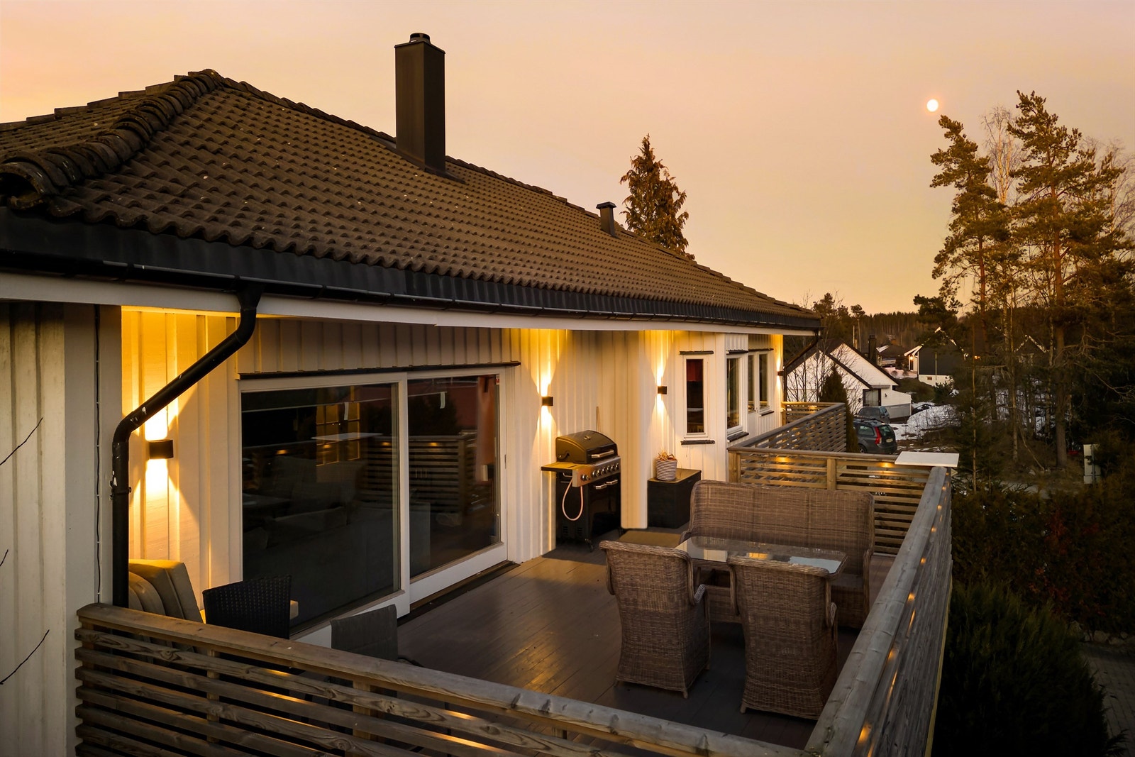 Kveldsstemning på verandaen Galleribilde