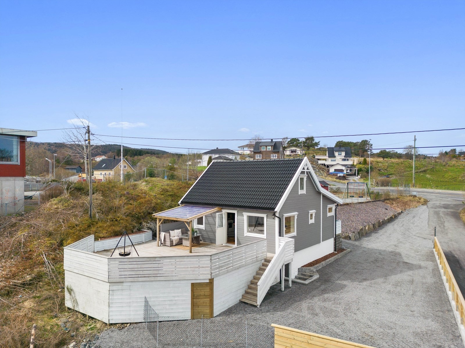 EiendomsMegler 1 og Merete Seim har gleden av å presentere Sundvegen 1711 Galleribilde