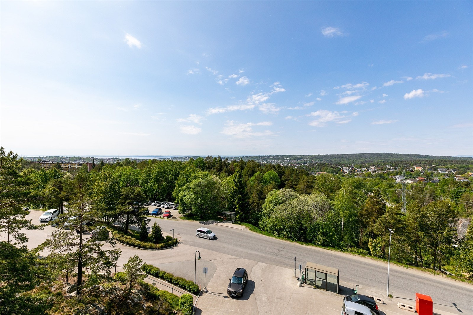 Utsikten er nær 180 grader vidstrakt. Galleribilde