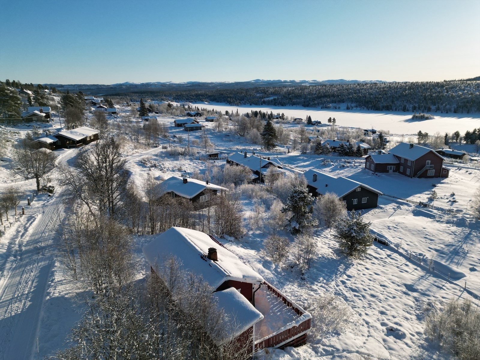 Enkel adkomst via vinterbrøytet vei Galleribilde