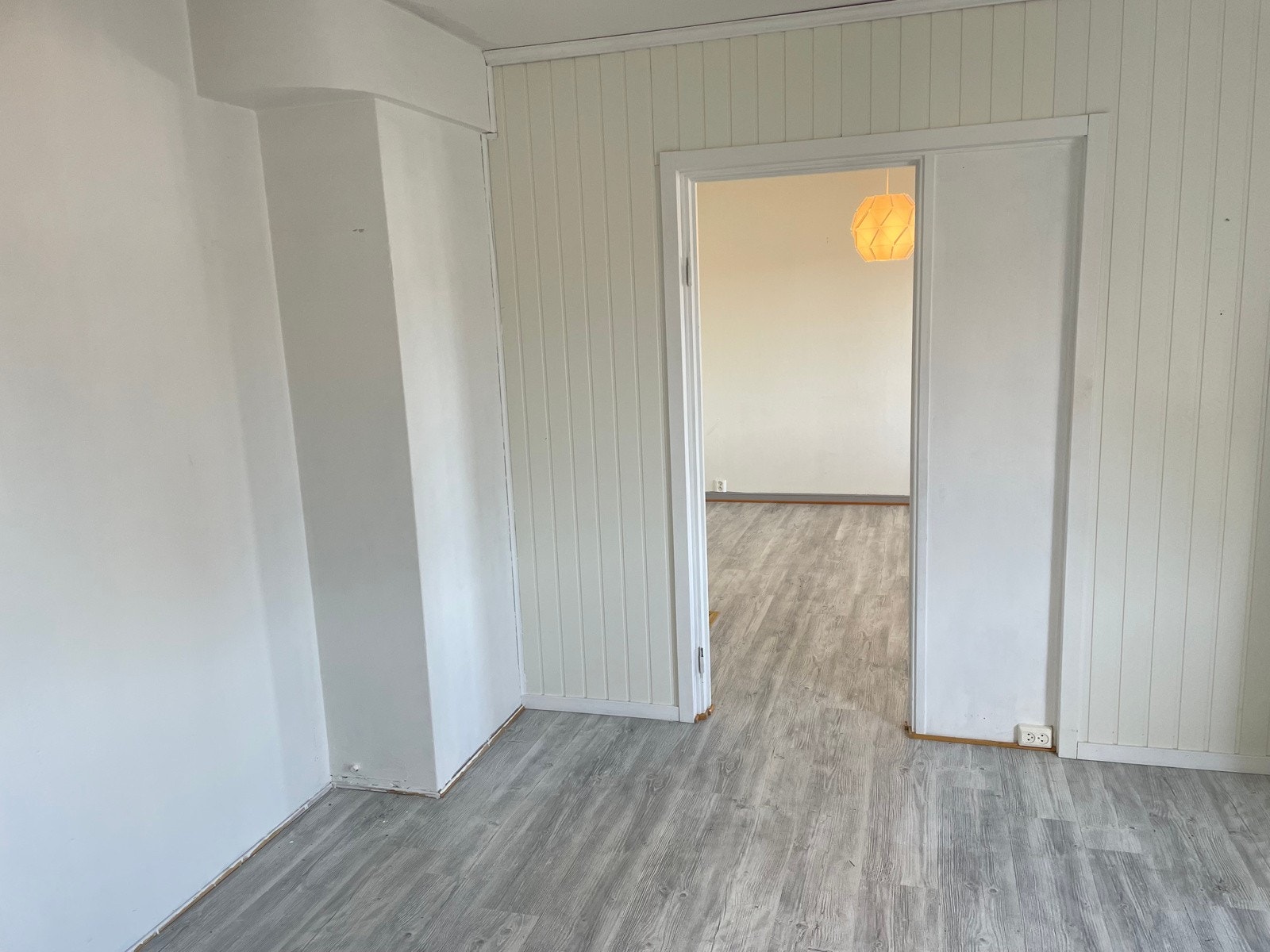 Kjøkken mot stue Galleribilde