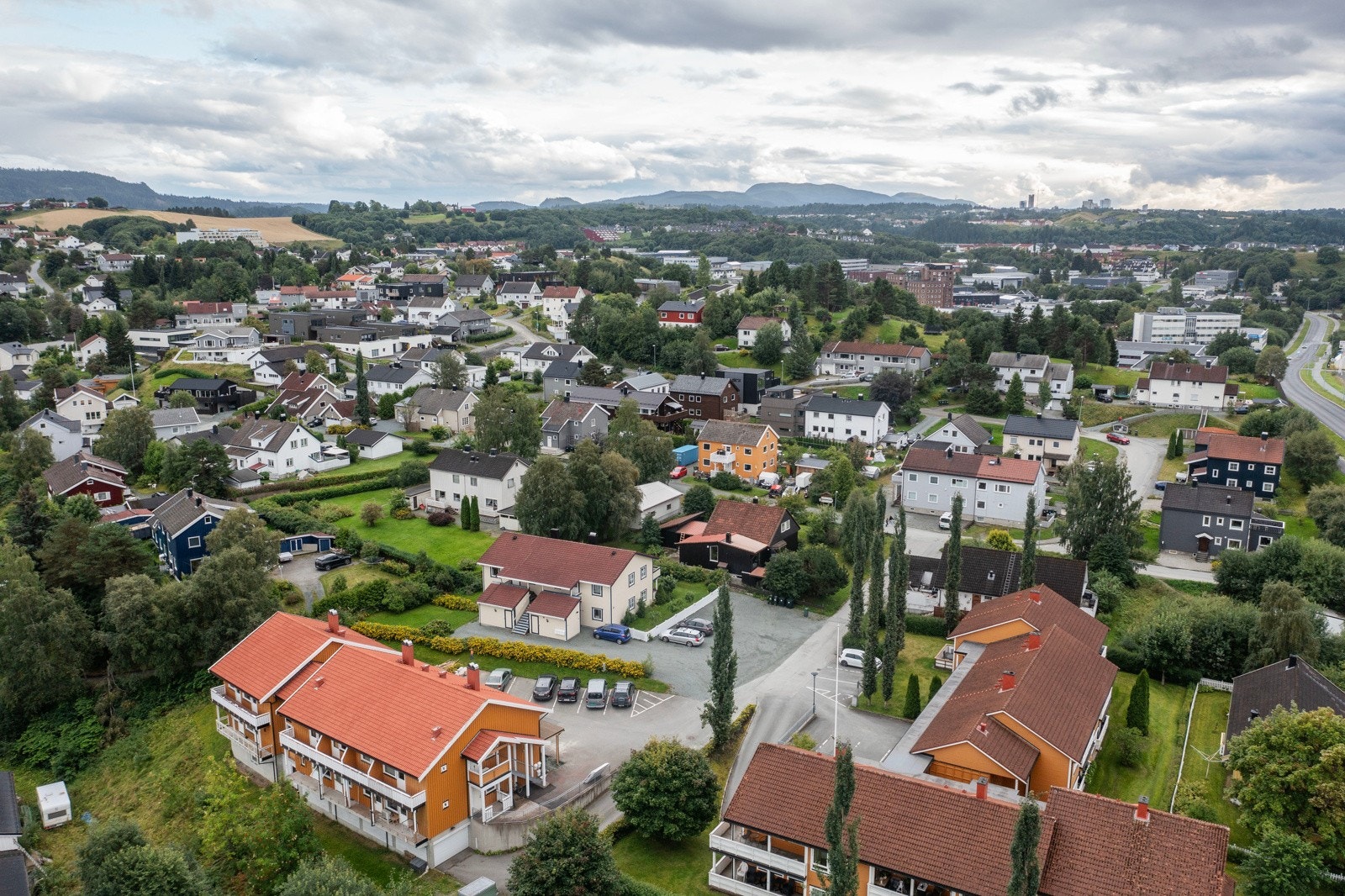 Dronefoto av nærområdet Galleribilde