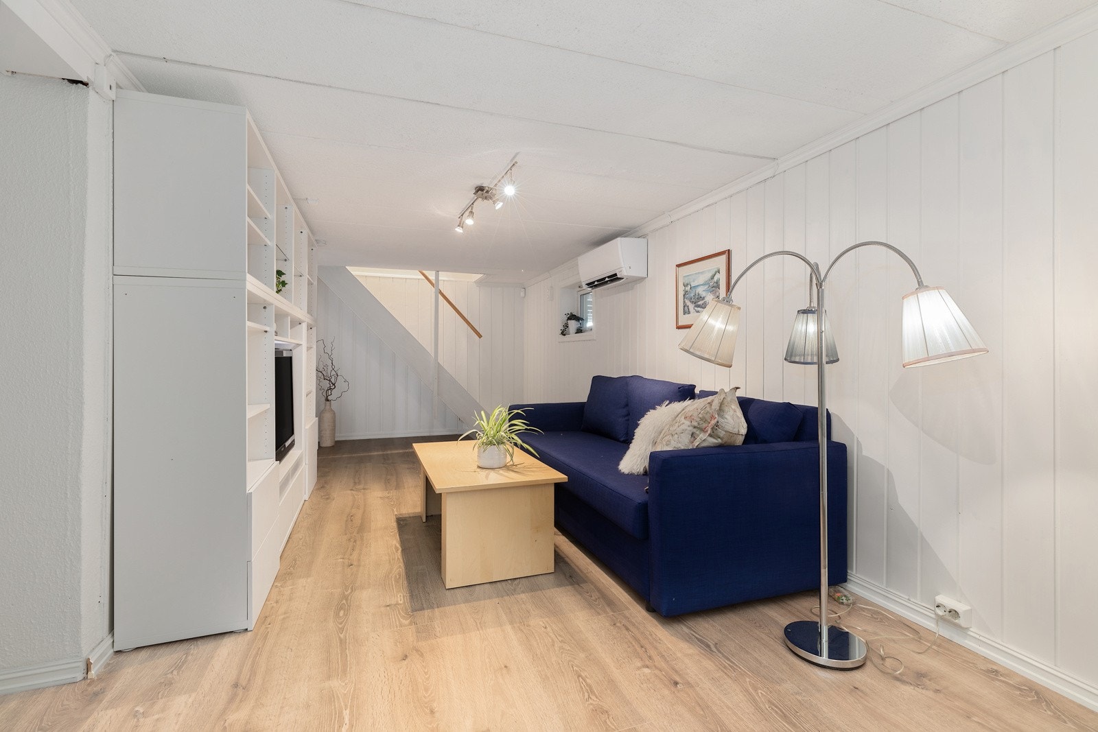 Underetasje Galleribilde