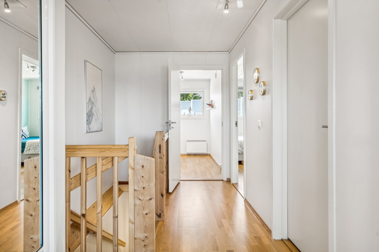 Gangen oppe. Galleribilde