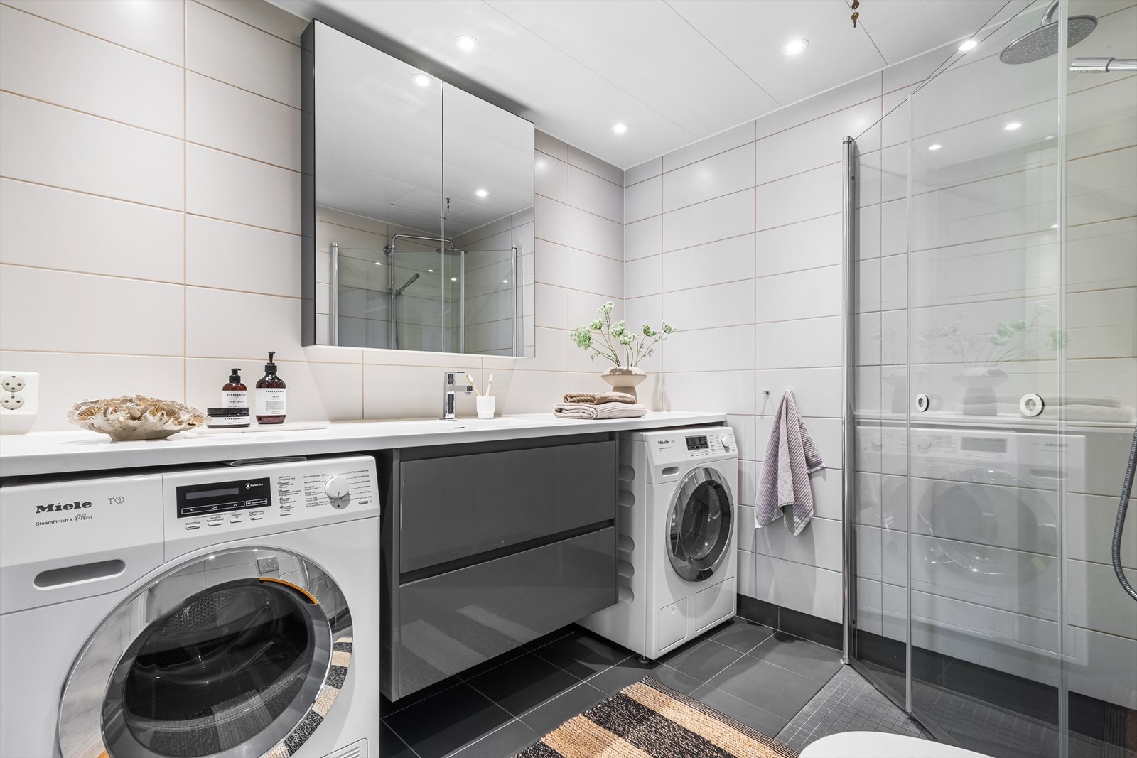 Opplegg vaskemaskin og tørketrommel Galleribilde