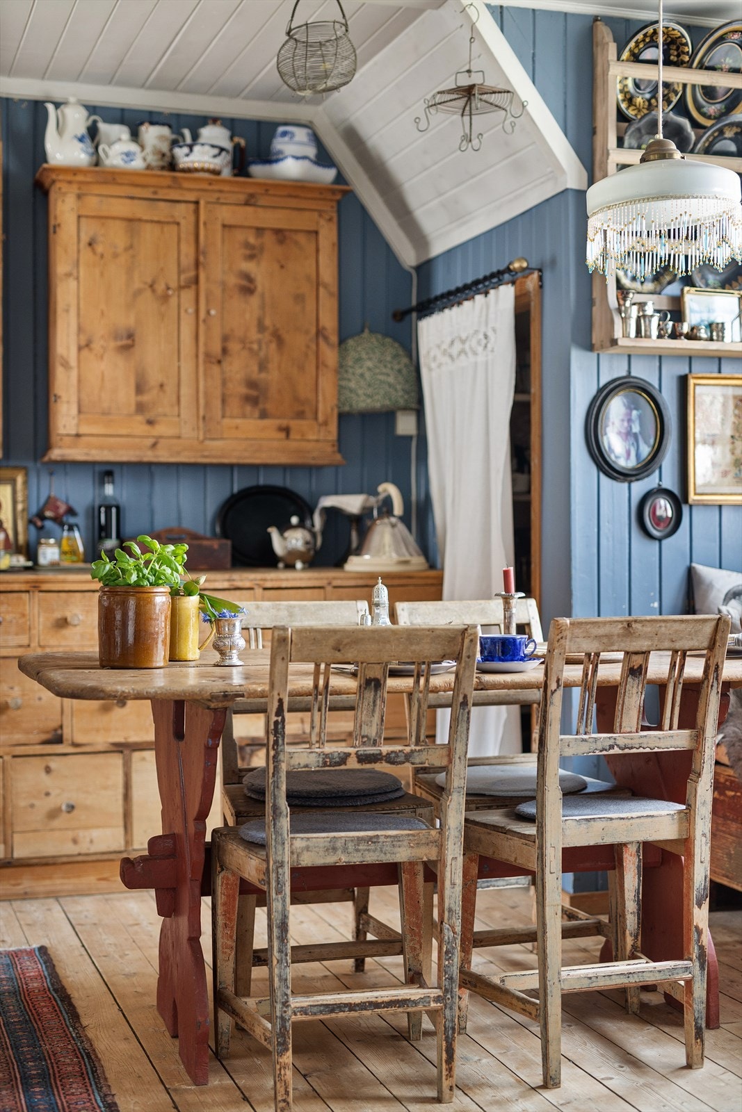 Detaljer | Spiseplass på kjøkkenet. Galleribilde