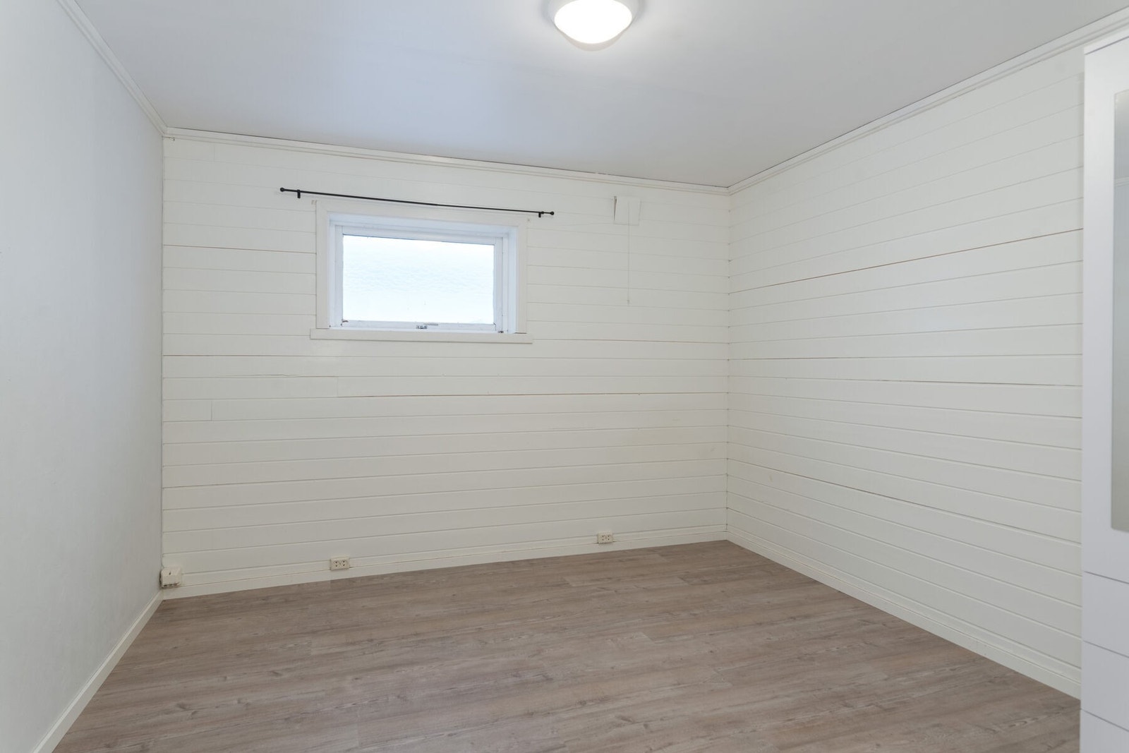 Hybelrom/Disponibelt II - Rommet tilfredsstiller ikke krav til rom for varig opphold. Galleribilde