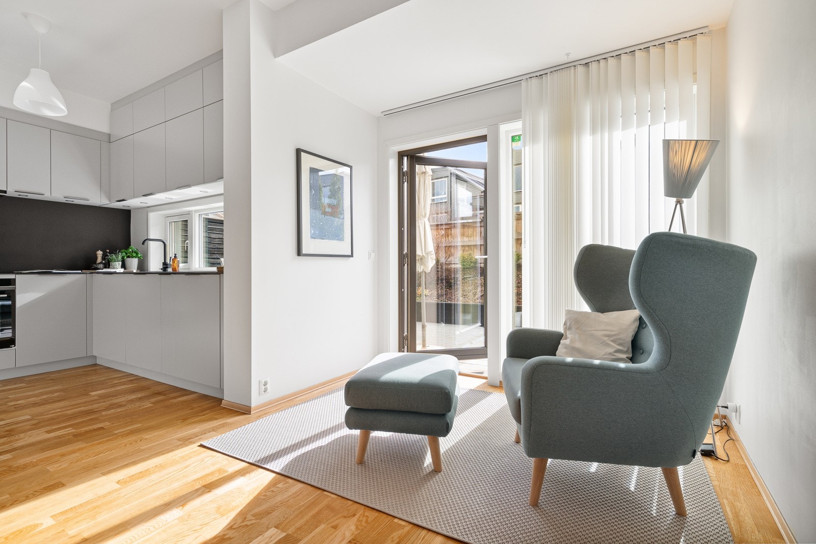 Hyggelig liten lesekrok ved utgangen til markterrassen. Galleribilde