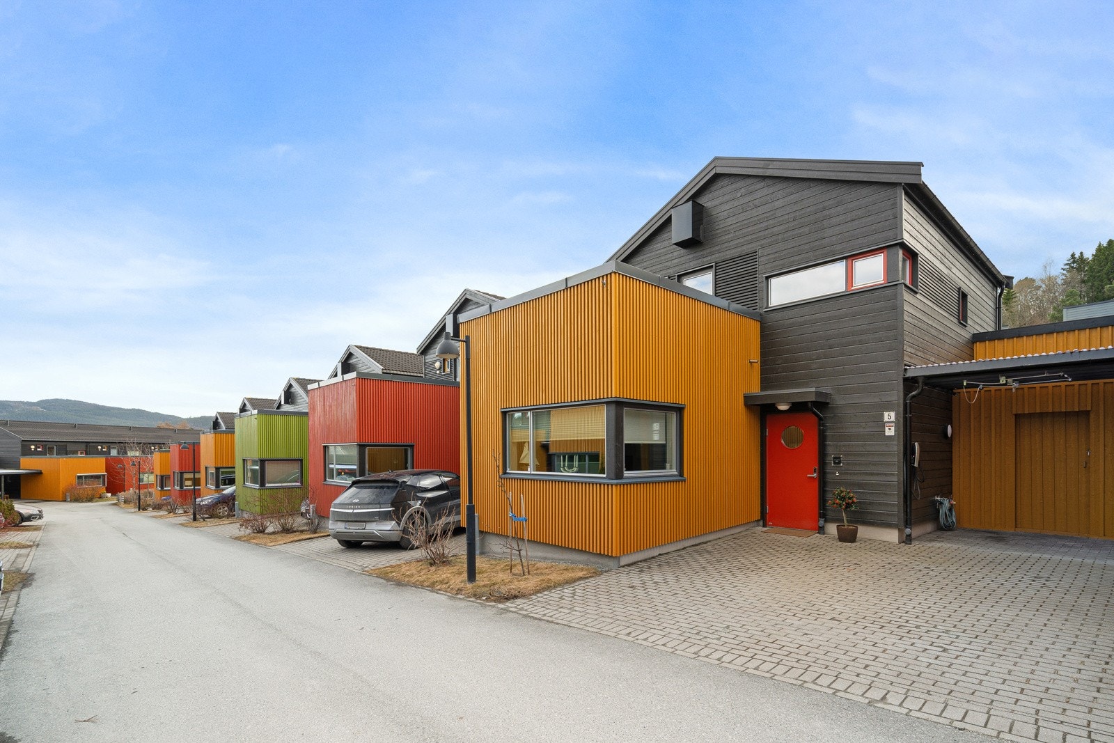 En flott enebolig i kjede i Sjøhaven på Nedre Charlottenlund. Galleribilde