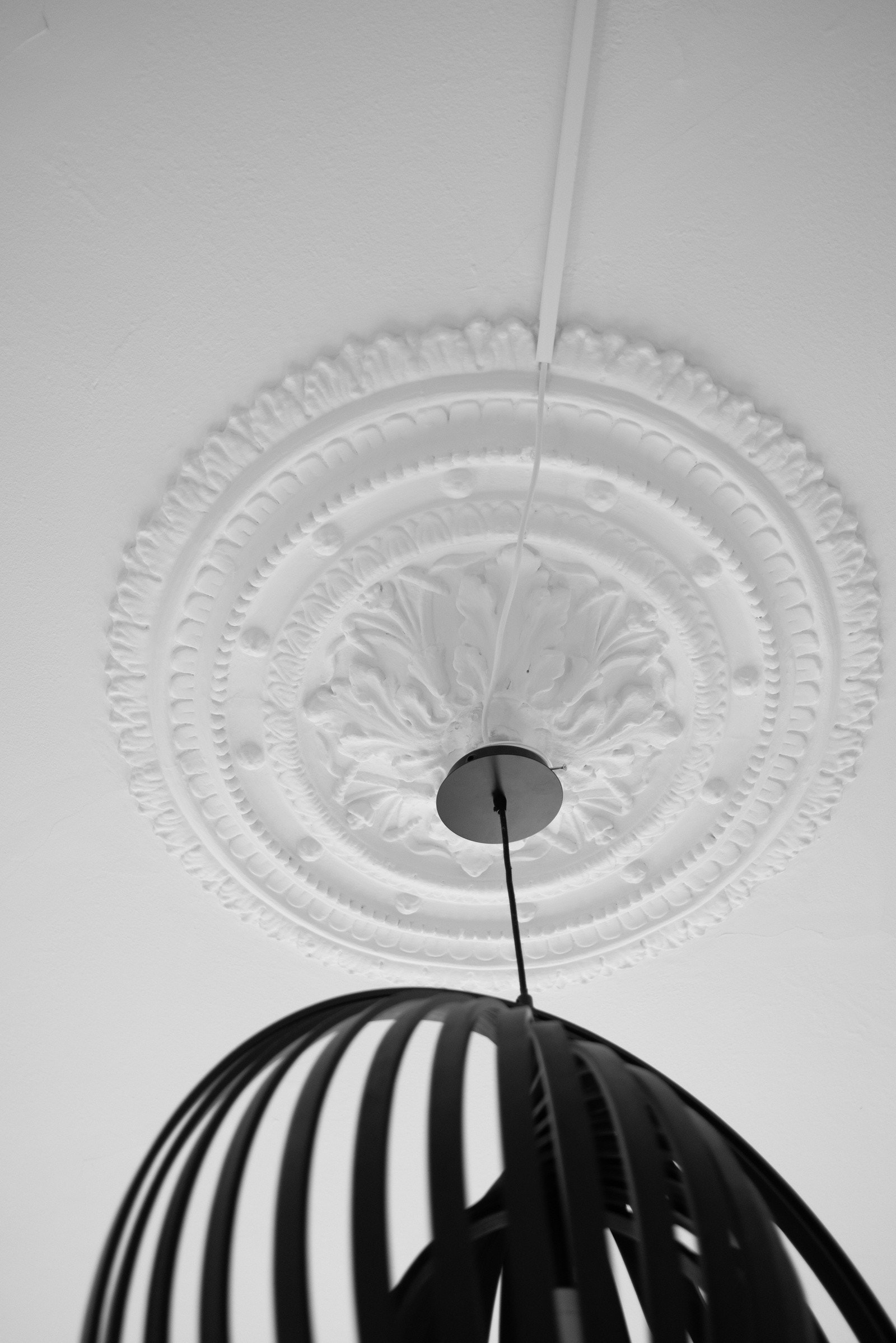 Lekre, klassiske detaljer i himling som rosett og stukkatur. Galleribilde