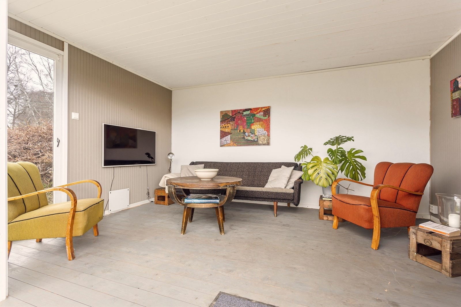 Her har du blant annet innlagt strøm og det er et meget populært sted å "henge" for barna på sommerstid. Galleribilde