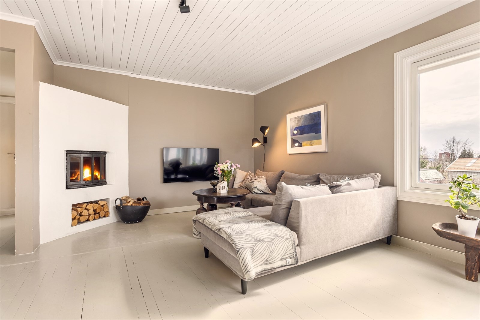 Nydelig innbygget peisovn. Galleribilde