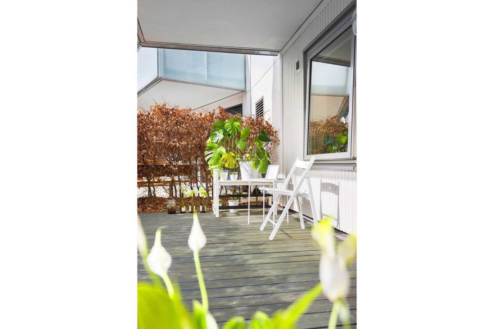 Terrassen er sydvendt og byr på deilig sol i løpet av dagen Galleribilde