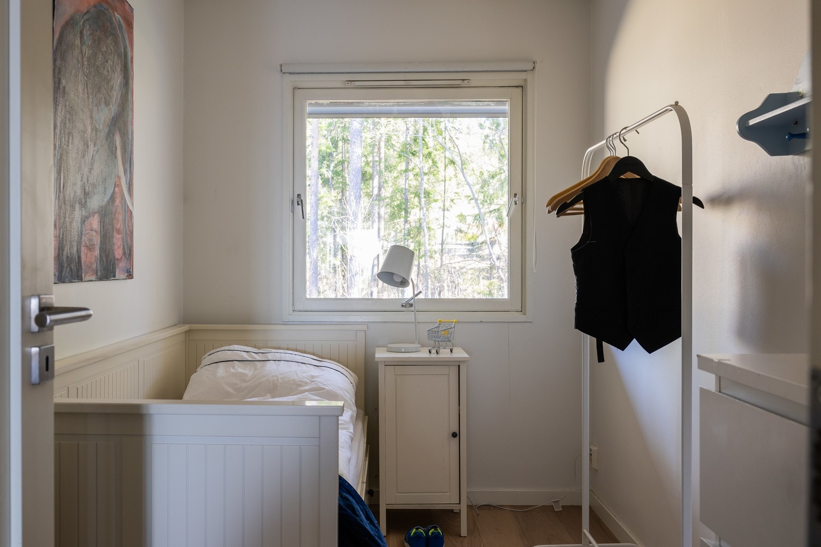 Soverom 2 passer ypperlig som barnerom, gjesterom eller hjemmekontor Galleribilde