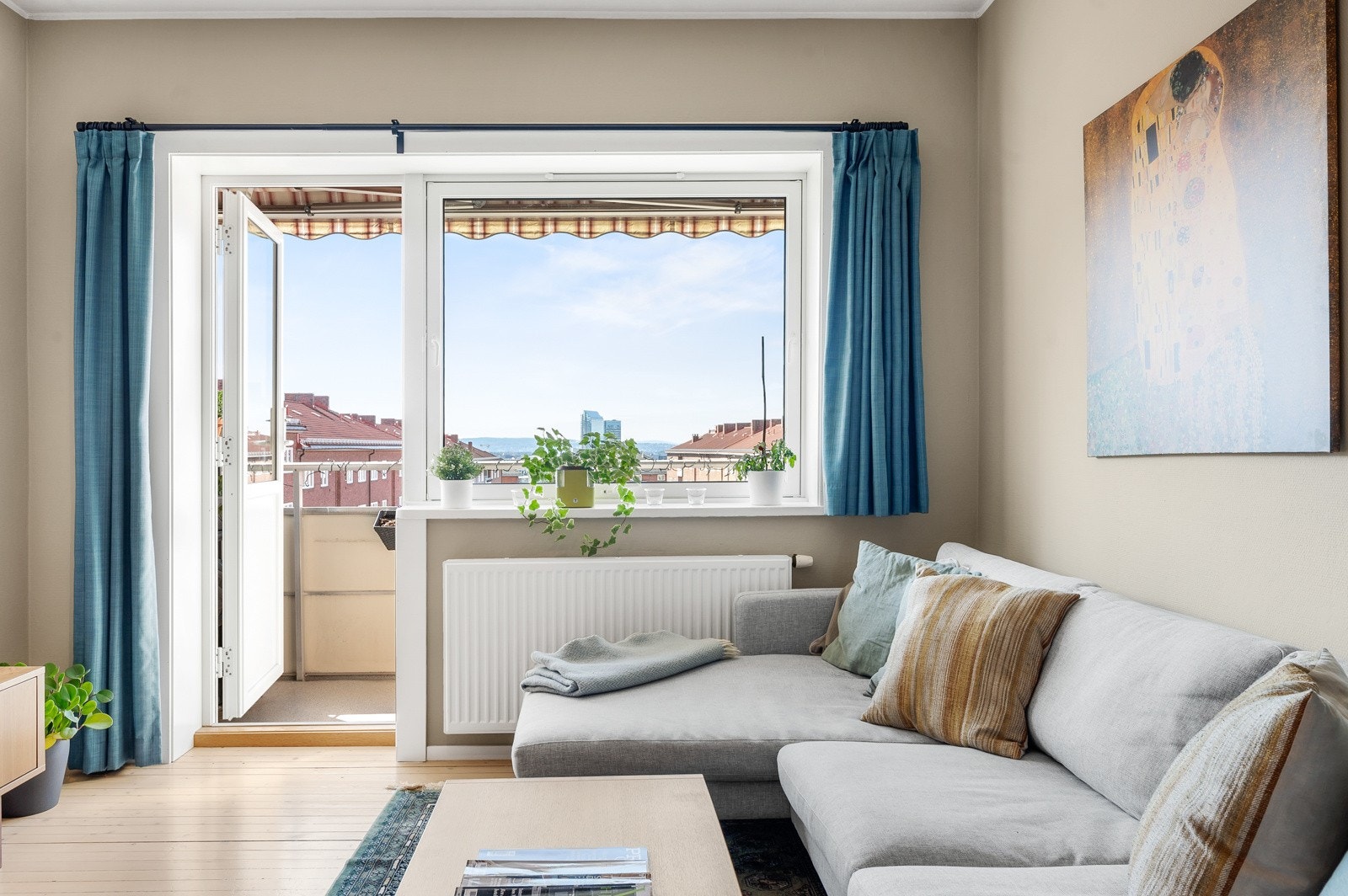 TV - og internett er også forøvrig inkludert. Galleribilde