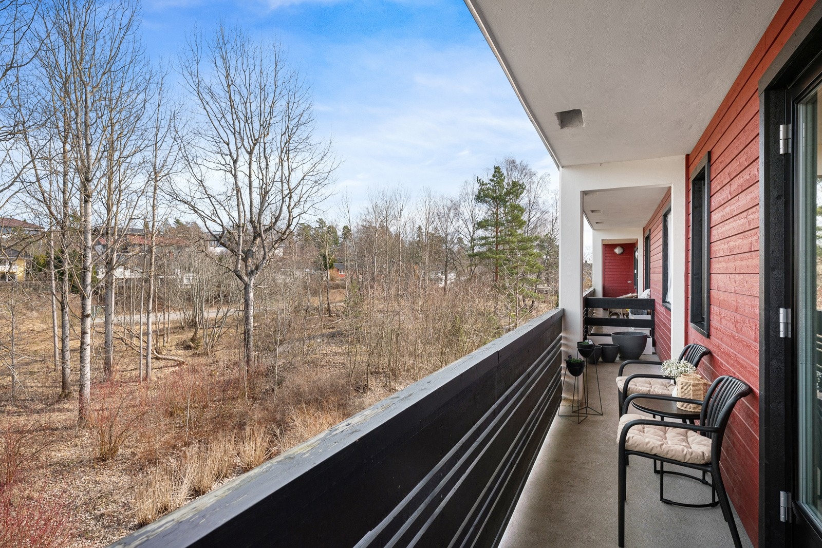 Østvendt balkong med morgensol Galleribilde