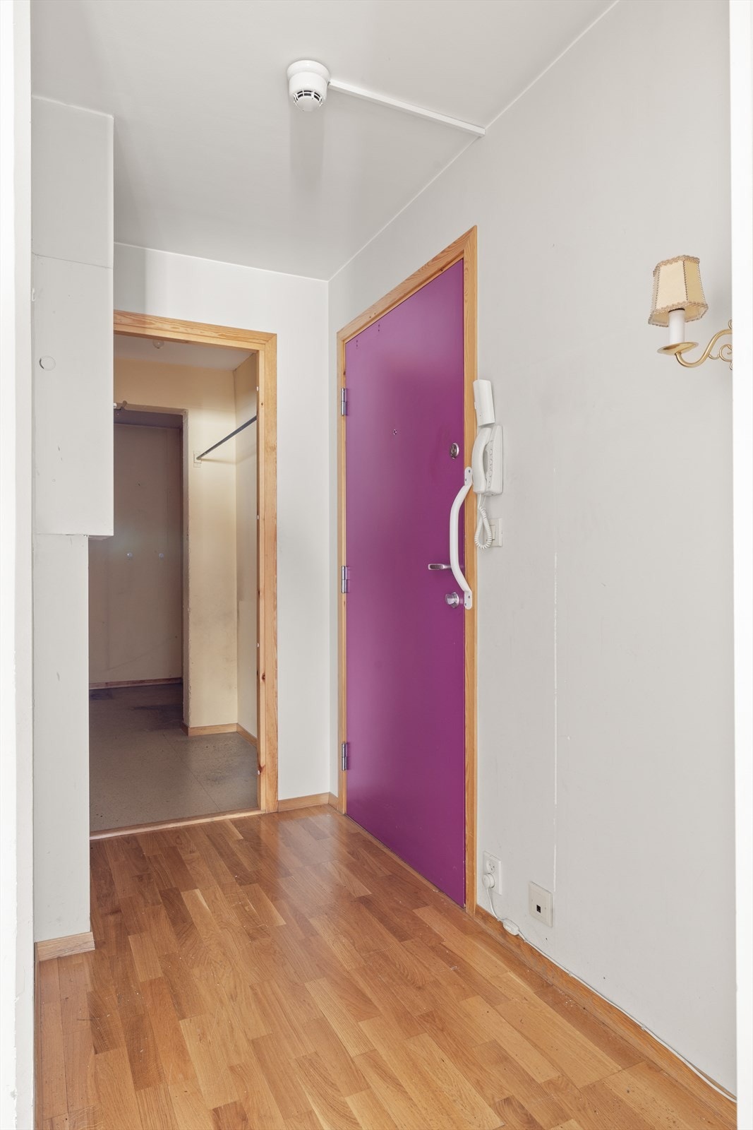- Romslig entré - Galleribilde