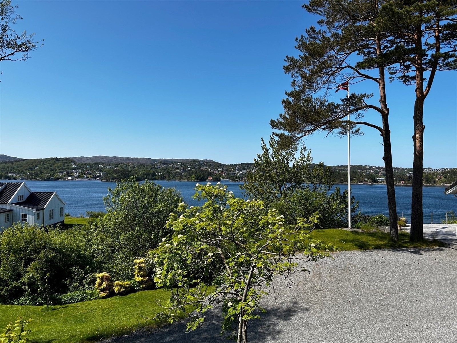 Utsikt over fjellknausen Galleribilde