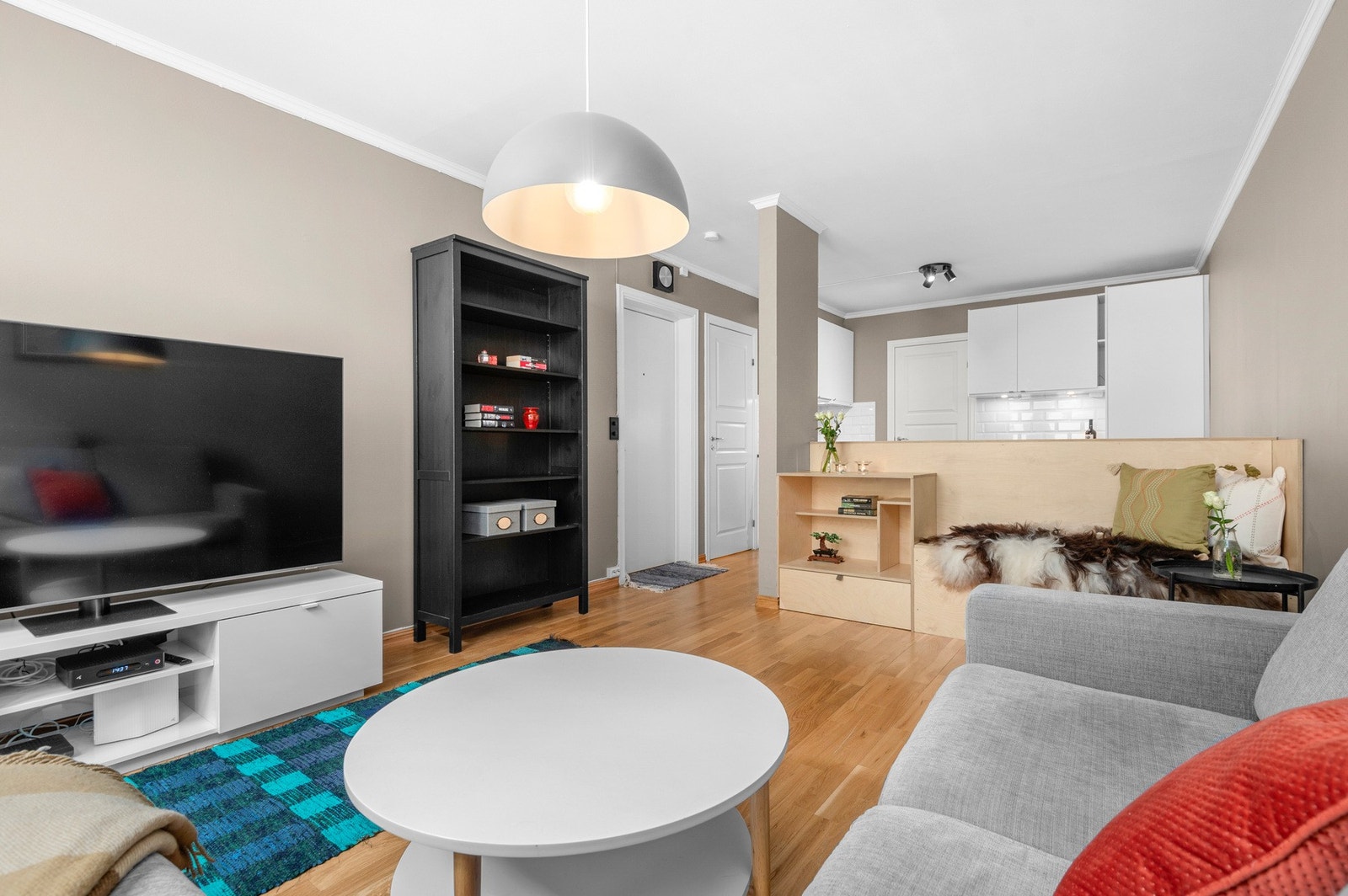 Delvis åpen kjøkkenløsning Galleribilde