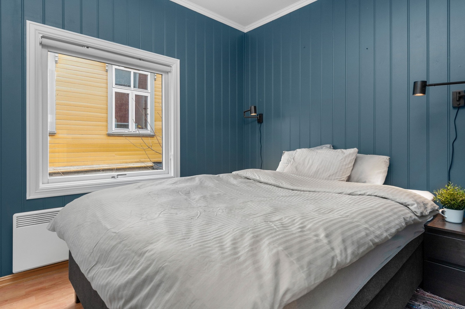 Romslig soverom. Galleribilde