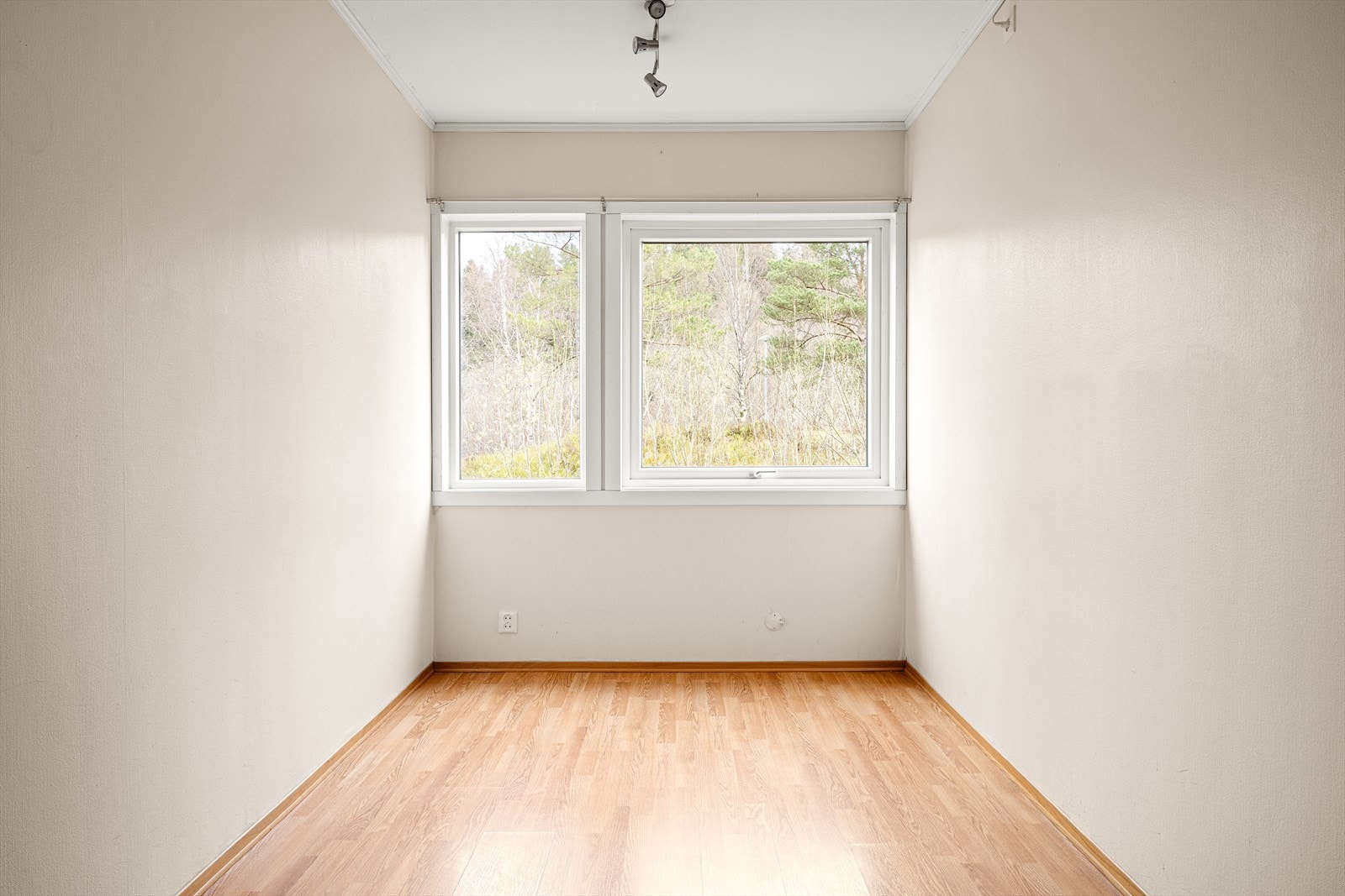 Her er det god plass til å innrede med for eksempel spisebord. Galleribilde