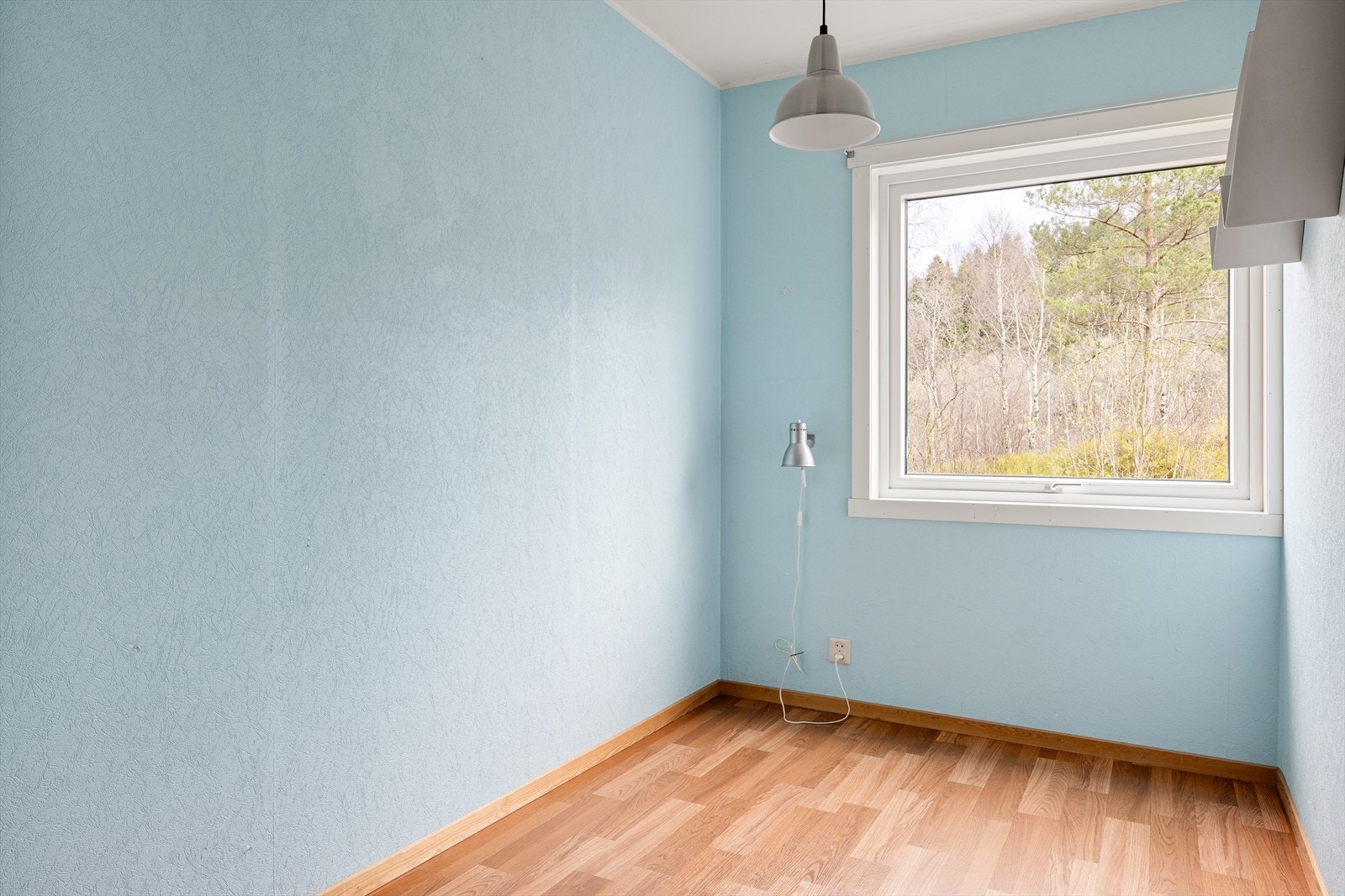 Det er god plass til å innrede med seng og garderobeløsning. Galleribilde
