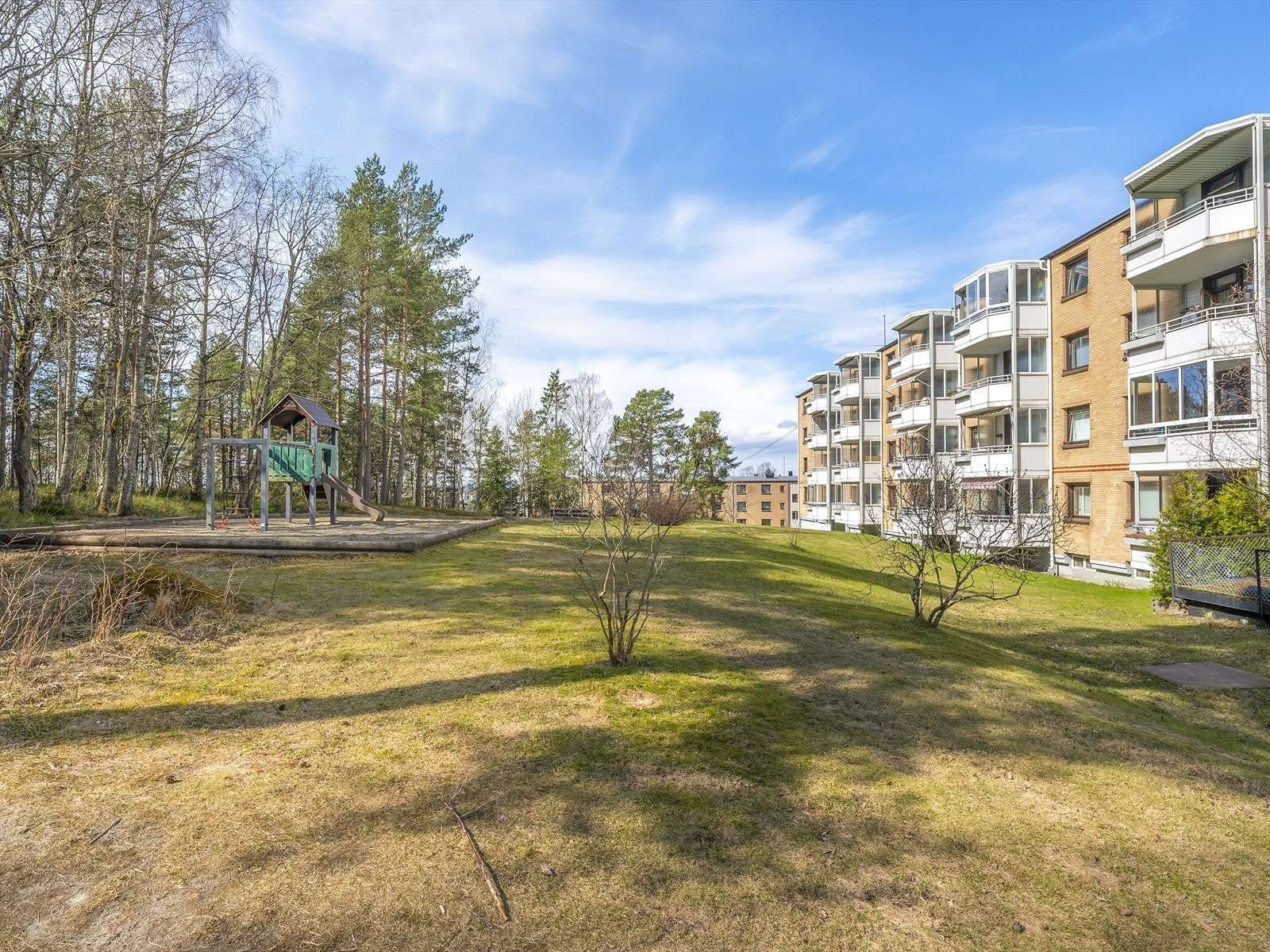 Meget rolige og hyggelig utearealer. Galleribilde