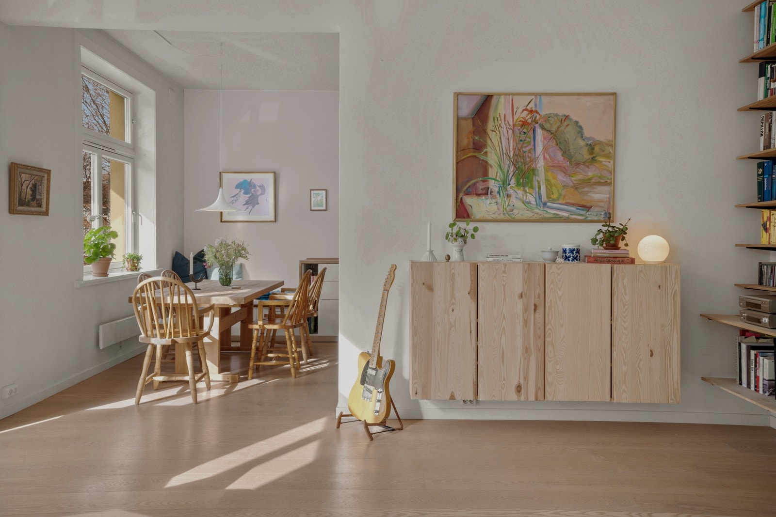 Planløsningen er praktisk og fin og har en naturlig oppdeling av soner. Galleribilde