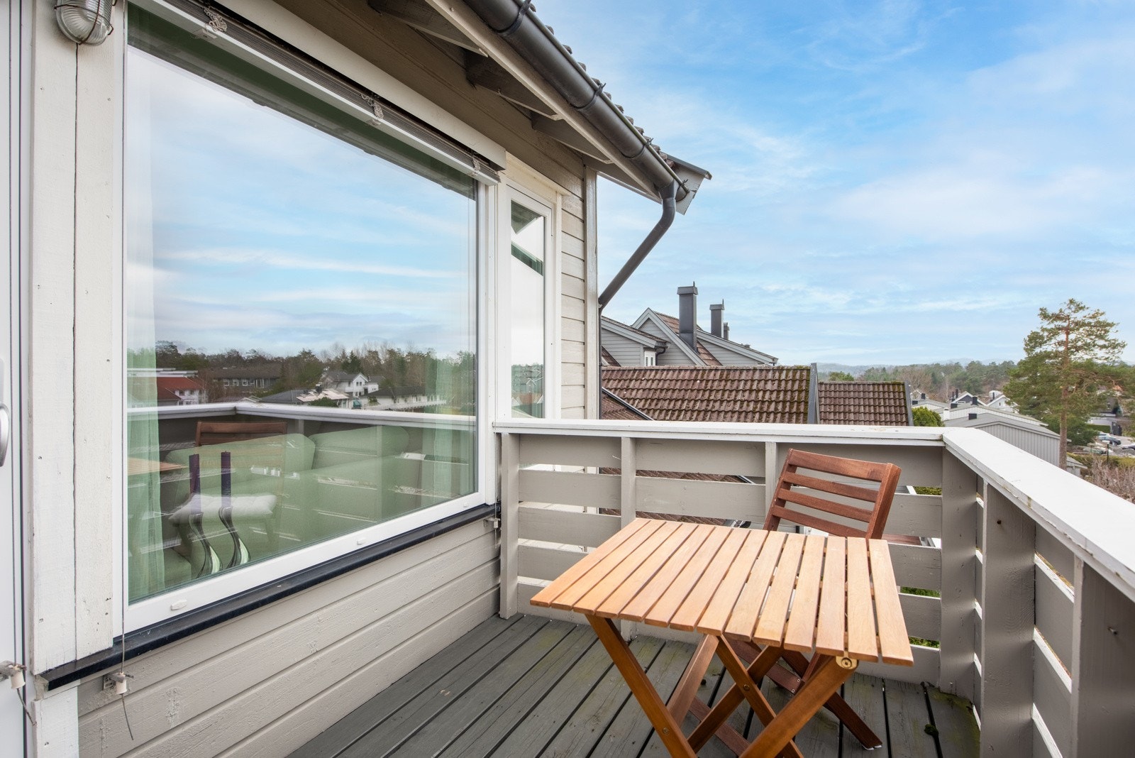 Fin plass til en liten sittegruppe. Galleribilde