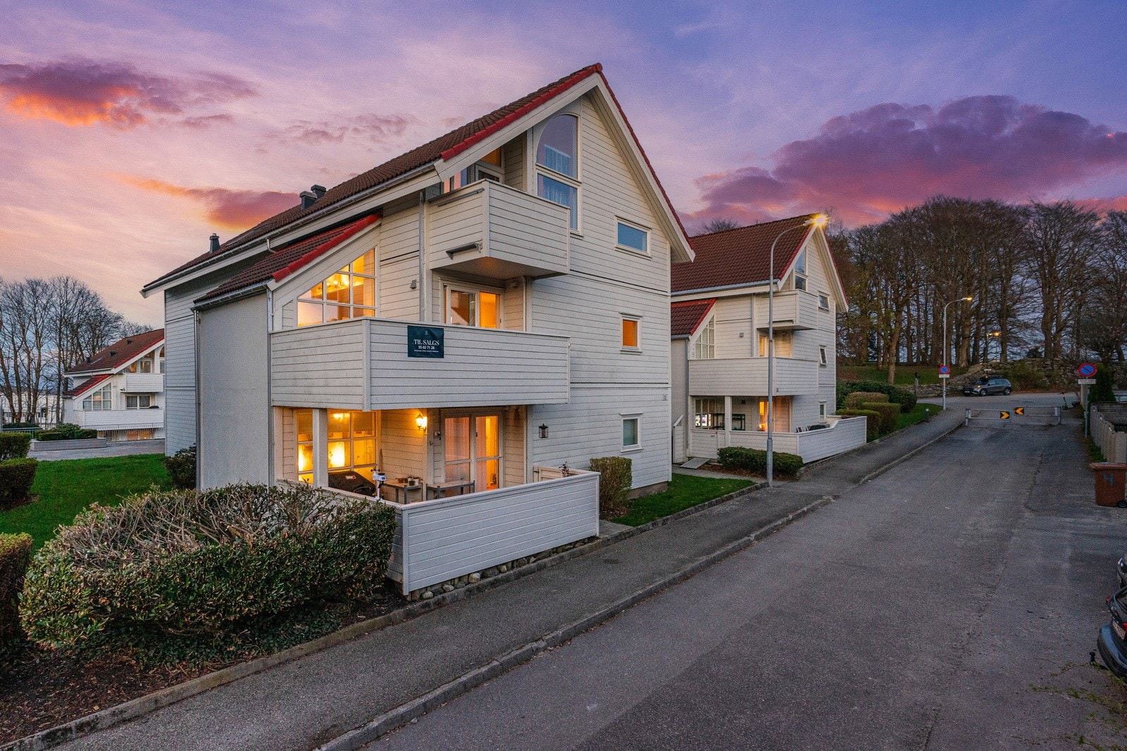 Leiligheten ligger meget pent og luftig til i byggets 2. etasje. Galleribilde