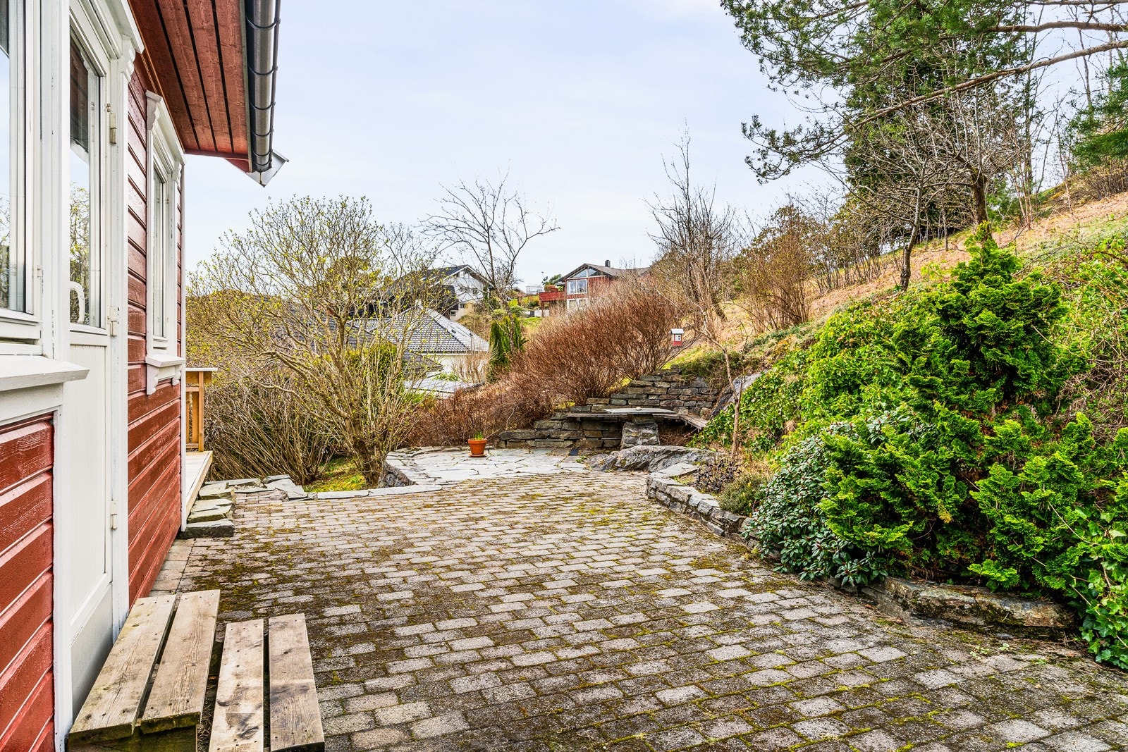 Uteområdene er pent opparbeidet. Galleribilde