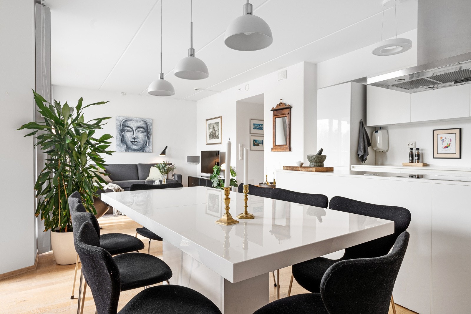 Her kan man ha stort spisebord, med plass til hele familien. Galleribilde