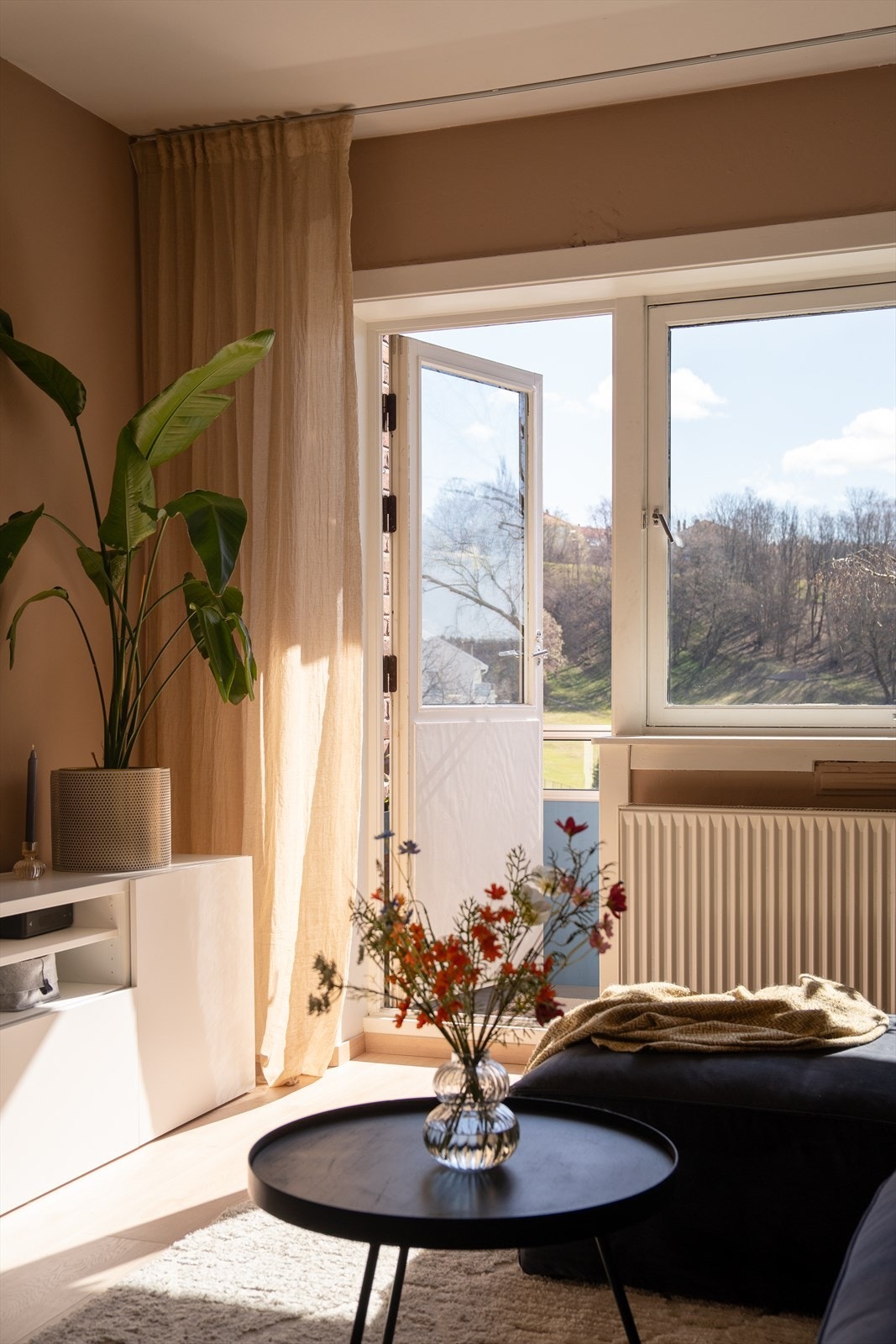 Dette er en flott 2-roms med balkong og en god planløsning i populære Engelsborg borettslag. Galleribilde