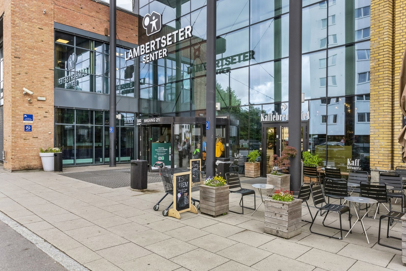 Umiddelbar nærhet til Lambertseter senter Galleribilde