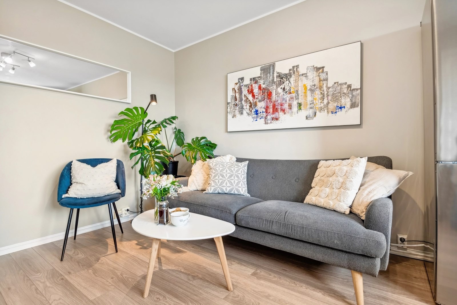 Lekkert 1-stavs laminatgulv Galleribilde