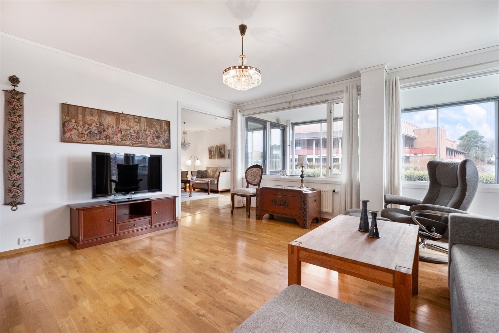 Soverom nr 2 er av dagens eiere innredet som en stue nr 2 Galleribilde