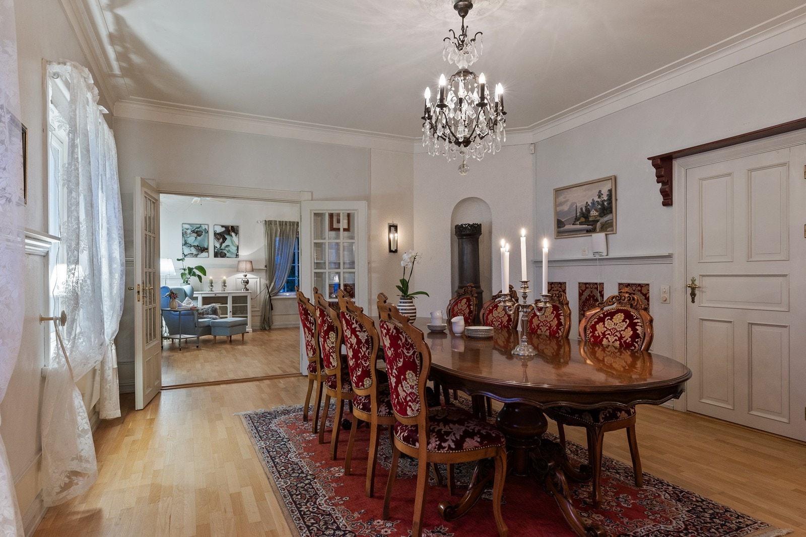 Stor spisestue - for de store anledningene Galleribilde