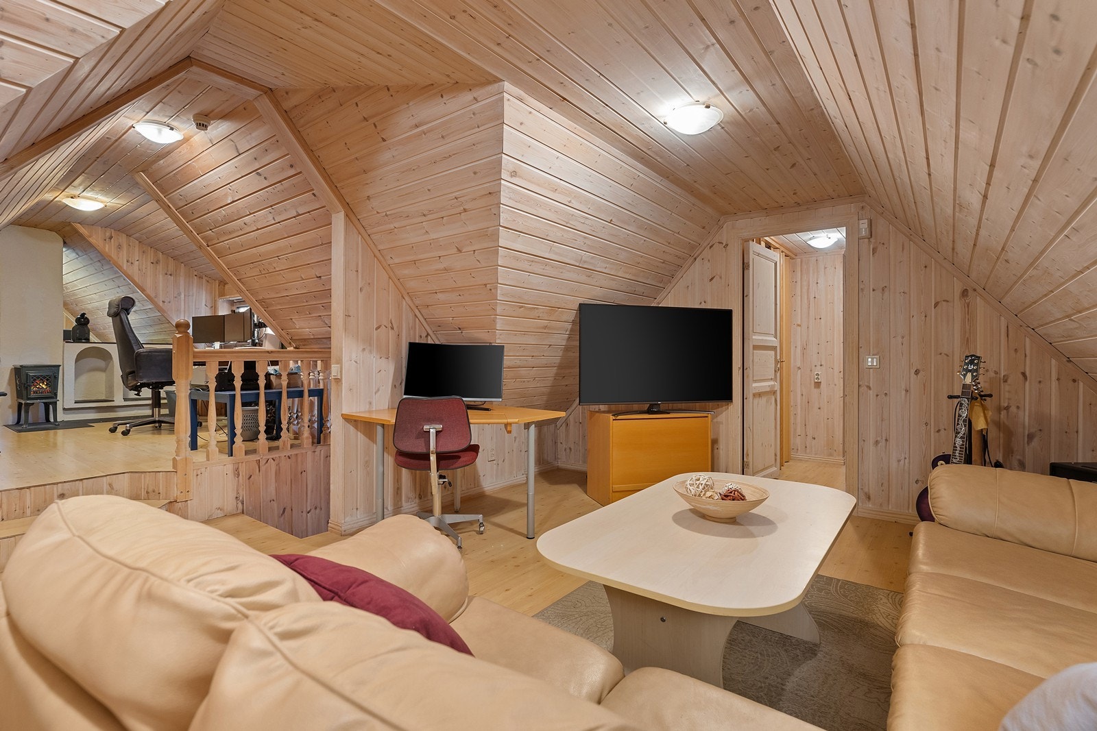 Innredet rom i uthuset (Uthuset er ikke godkjent for varig opphold) Galleribilde